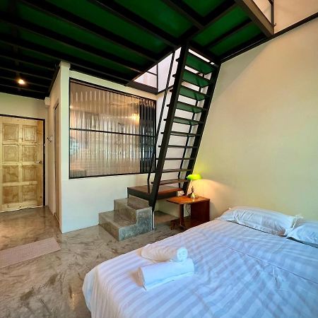 Dosomething Guest House 2 Ipoh Bagian luar foto